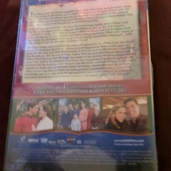 NWT Renshun Holiday Rope Handle Tapestry Tote with book and DVD - Picture 10 of 11